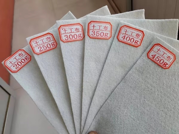 供应江苏各种用途无纺布、长丝布、涤纶布
